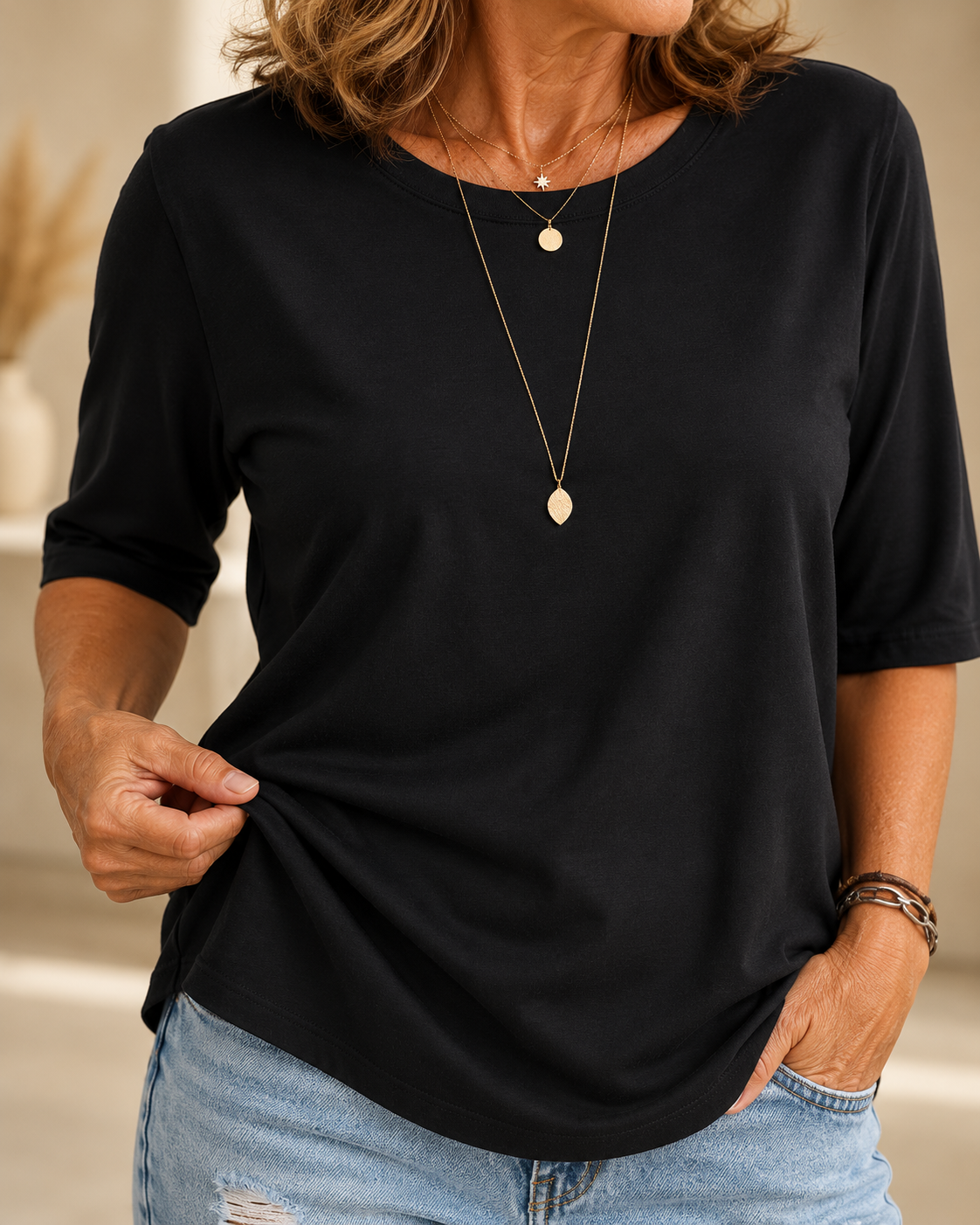 Margot | Relaxed Crew Neck Everyday Top Black